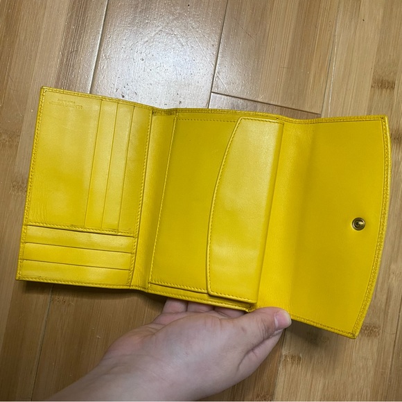 Hunting World Yellow Wallet - Picture 4 of 8